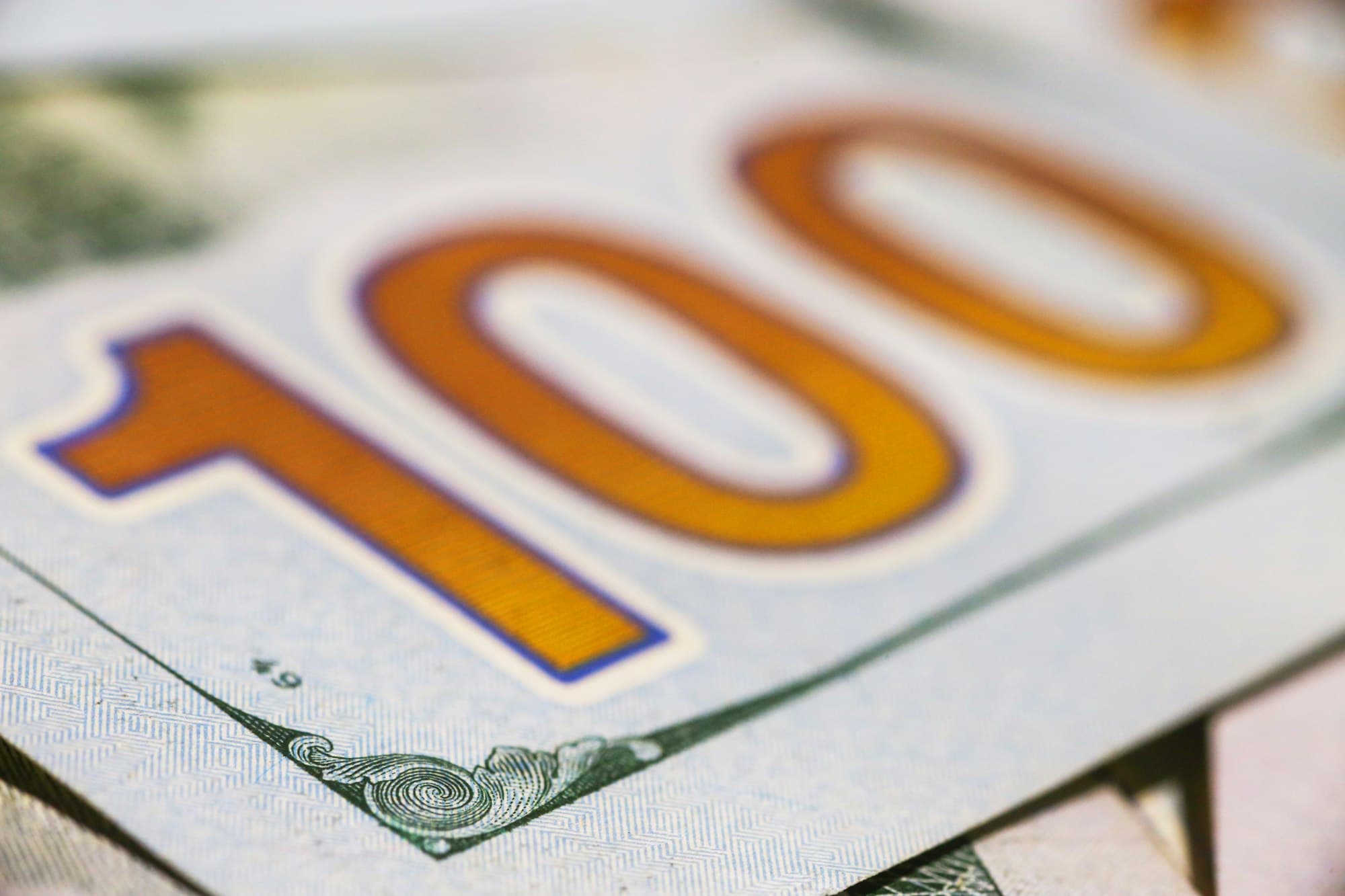 U.S.-Dollar Falls